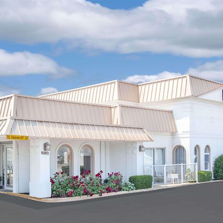 ซูเปอร์ 8 บาย วินด์แฮม มอร์ตัน โกรฟ/ชิคาโก Hotel Morton Grove ภายนอก รูปภาพ